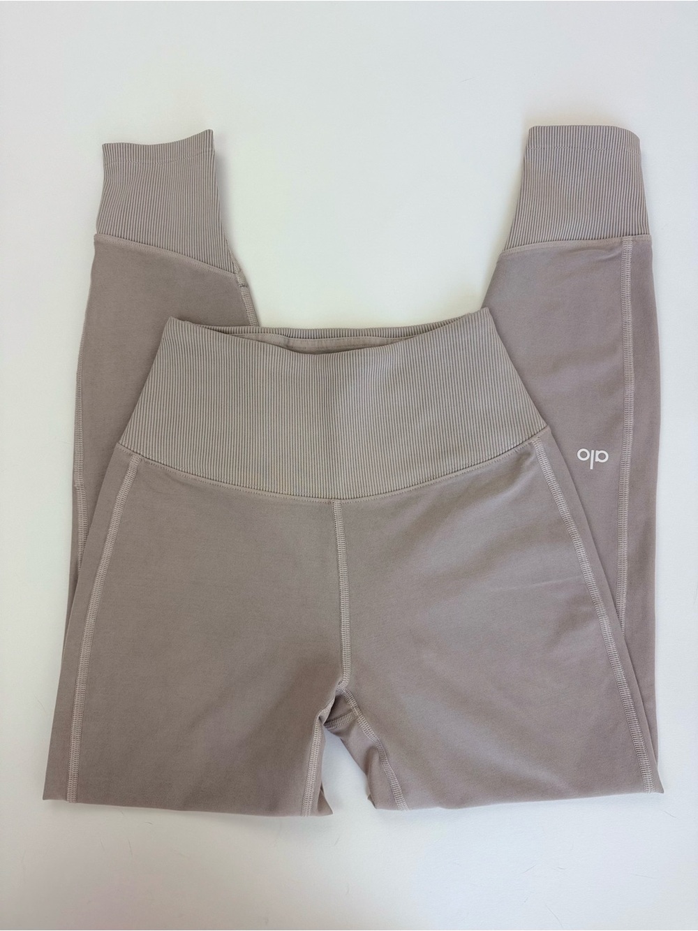 Alo Yoga Alosoft Lounge high-rise leggings sz XS